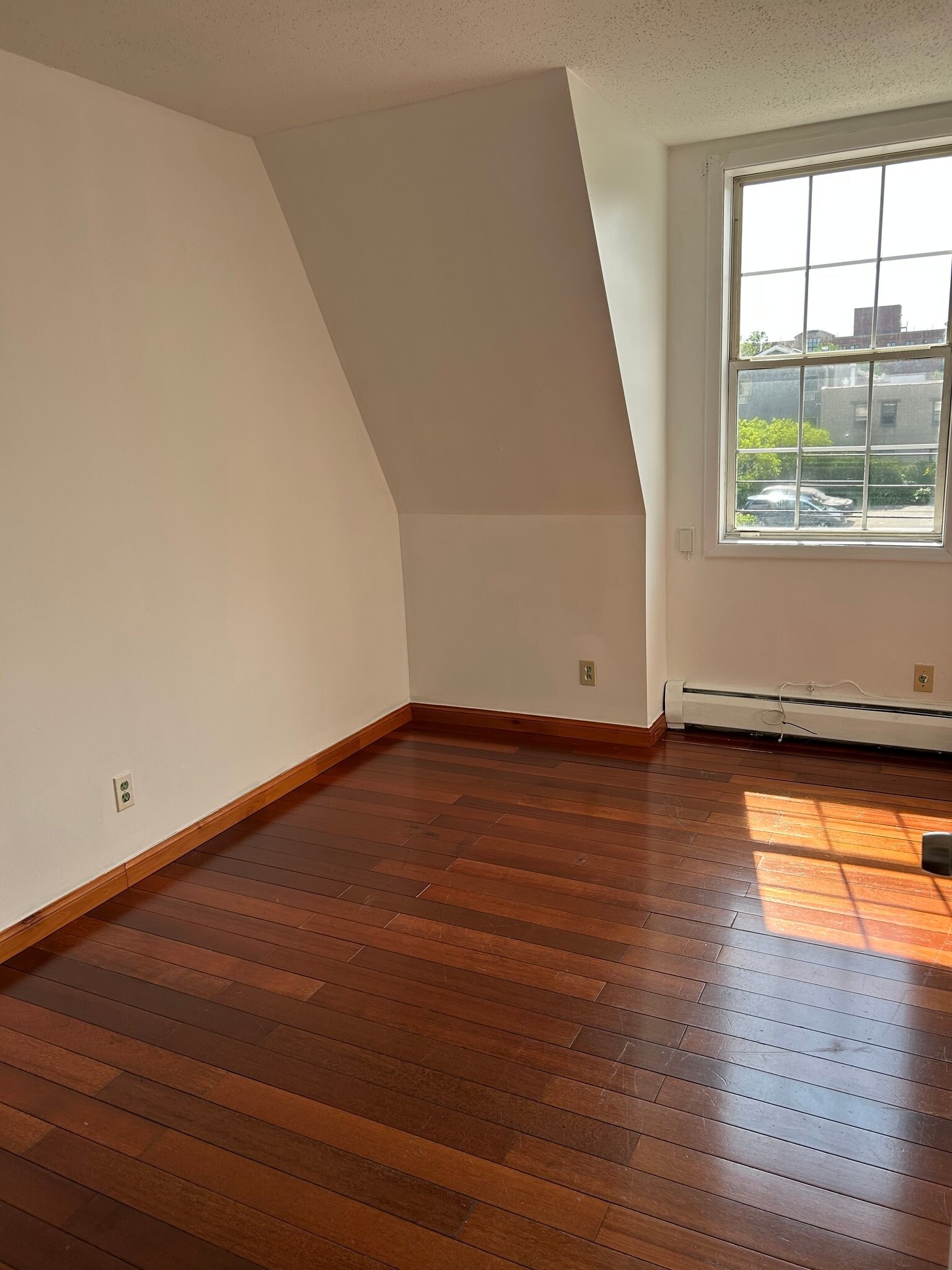 Building Photo - 1218 Vyse Ave
