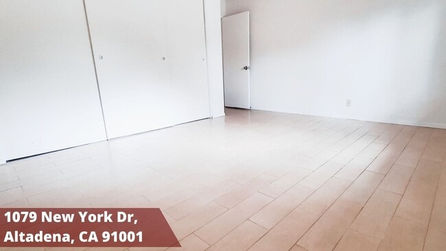 Building Photo - 1079 New York Dr