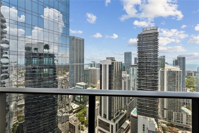 Building Photo - 801 S Miami Ave