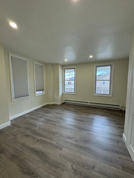 Building Photo - 203 N 8th St