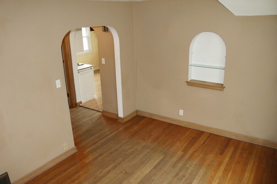 Building Photo - 3108A N Pierce St