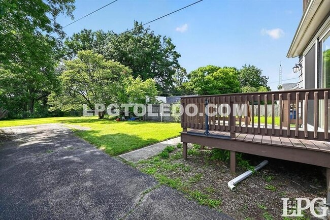 Building Photo - 544 Woodsdale Ave