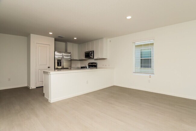 Building Photo - 15407 Salmon Spg