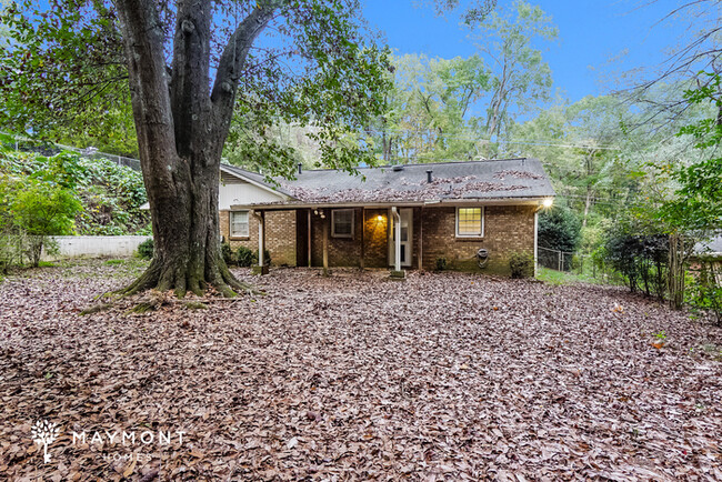 Building Photo - Charming 3-bedroom