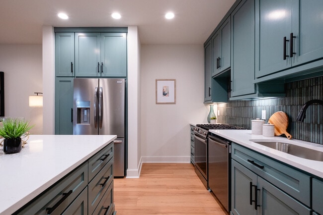 Building Photo - Very nice Newer Construction 3 Bedroom 2.5 Bathroom Townhome in The Heights