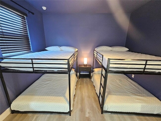 Building Photo - 2075 Jewell Ave