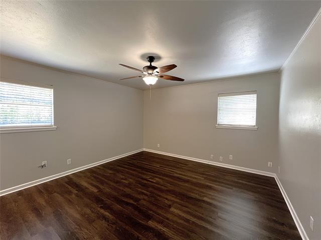 Building Photo - 1431 Eastview Dr