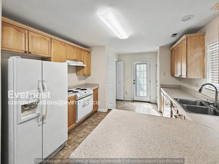 Building Photo - 212 St John Dr