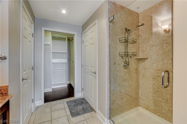 Building Photo - 150 S Las Vegas Blvd