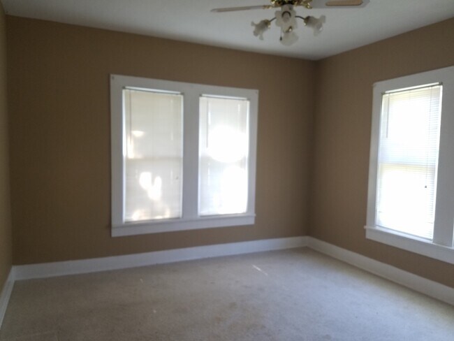 Building Photo - TWO BEDROOMS IN SOUTH ABILENE