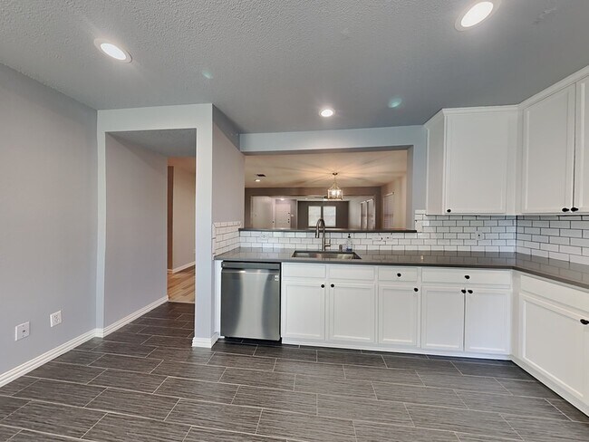 Building Photo - 3808 Bandera Ranch Rd