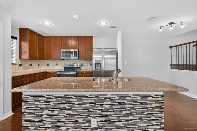 Building Photo - 6115 Shadow Isle Ln