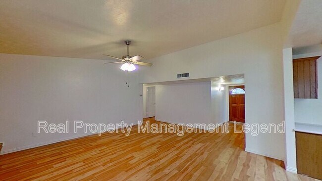 Building Photo - 1824 Addington Dr