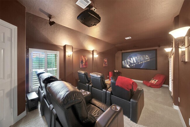 Building Photo - 5902 Royal Hill Ct