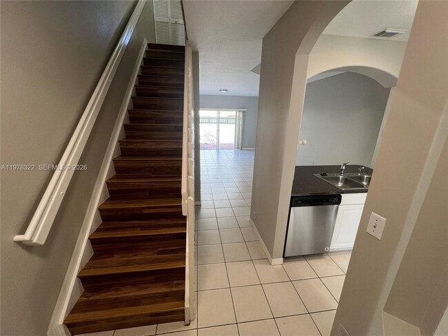 Building Photo - 110 SW 109th Ave