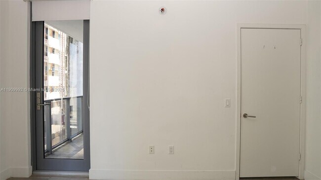 Building Photo - 31 SE 6th St