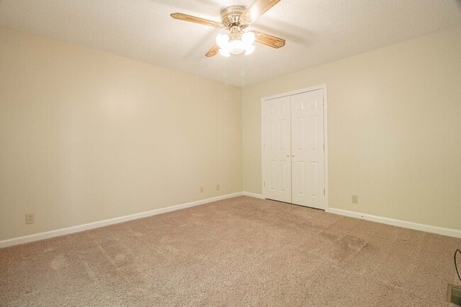 Building Photo - 3059 Woody Ln