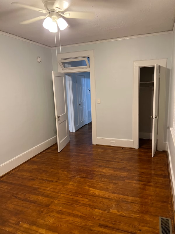 Building Photo - 1402 Victoria St