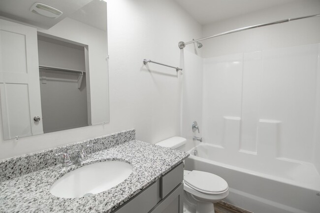 Building Photo - Spacious 2-Bed, 2-Bath ADA Apartment in Pa...