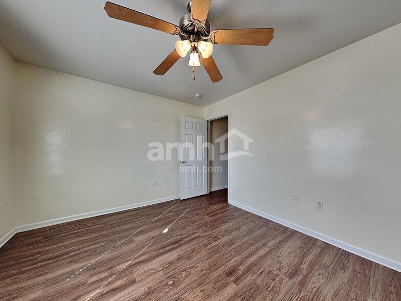 Building Photo - 103 Wolf Creek Ln