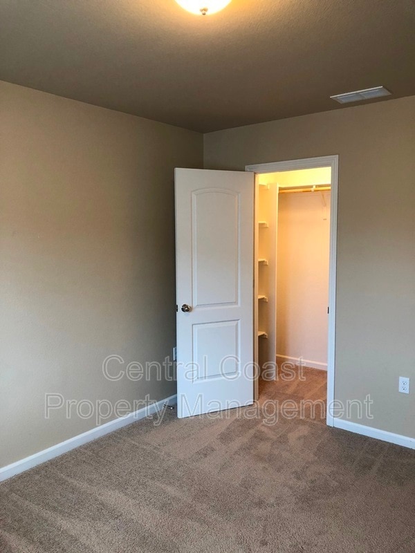 Building Photo - 16330 E Garrison Dr