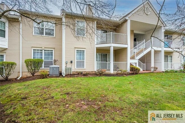 Building Photo - 69 Amberly Ct