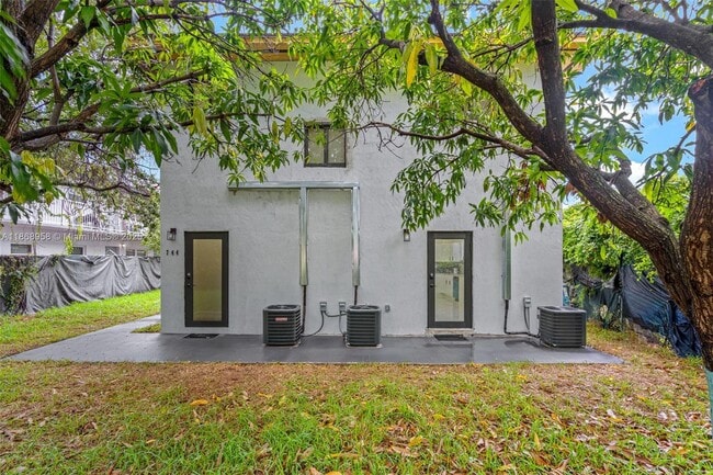 Building Photo - 742 NW 70th St