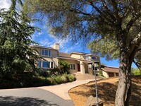 Building Photo - Luxurious Home in Private Neighborhood Wit...