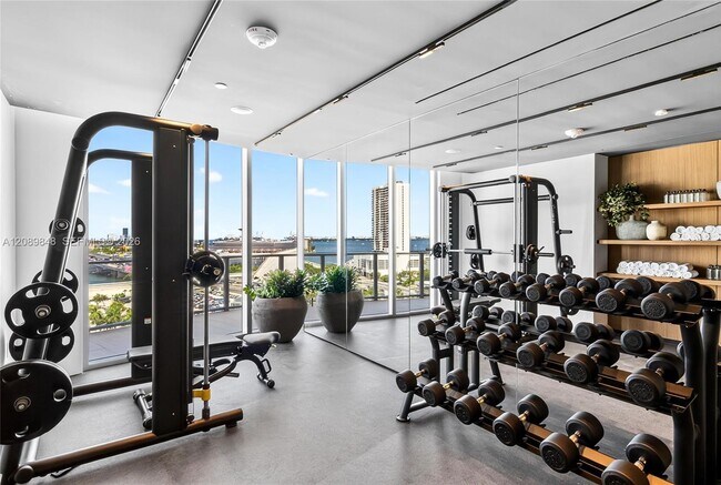 Building Photo - 1400 Biscayne Blvd