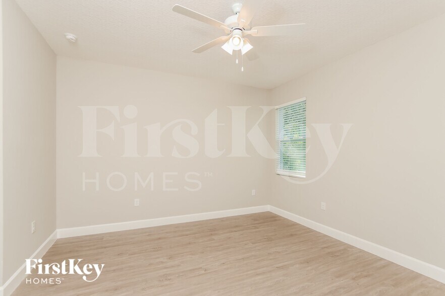 Building Photo - 164 Todd St SE