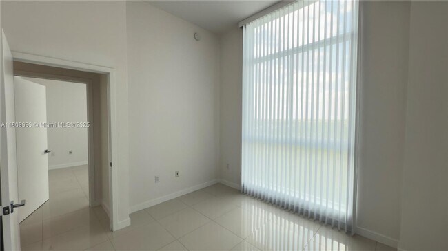 Building Photo - 7825 NW 107th Ave