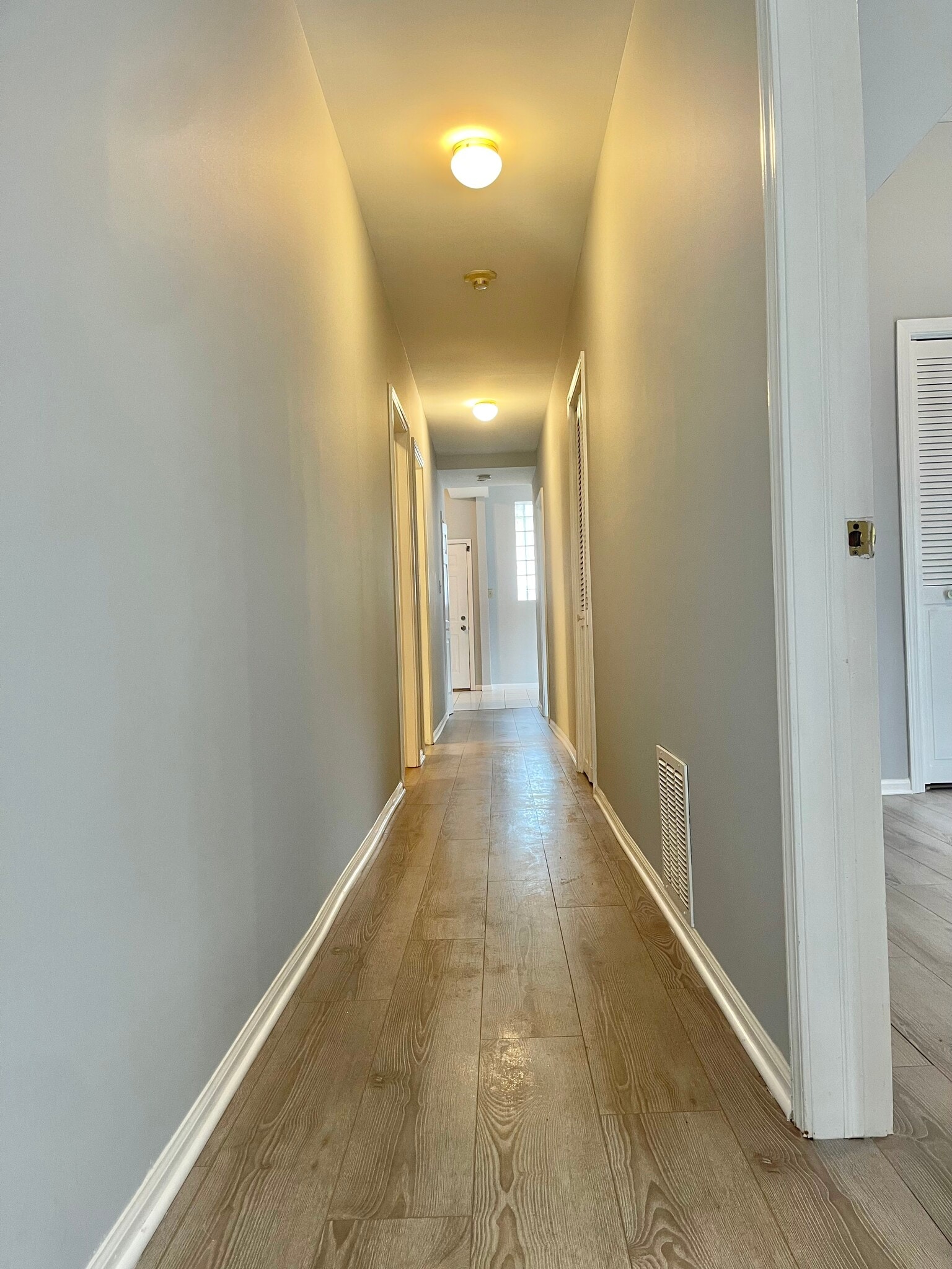 Building Photo - 4823 S Champlain Ave