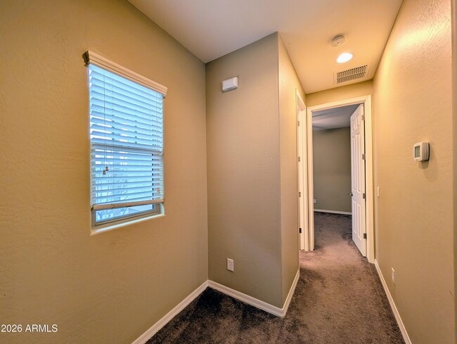 Building Photo - 923 S Osborn Ln