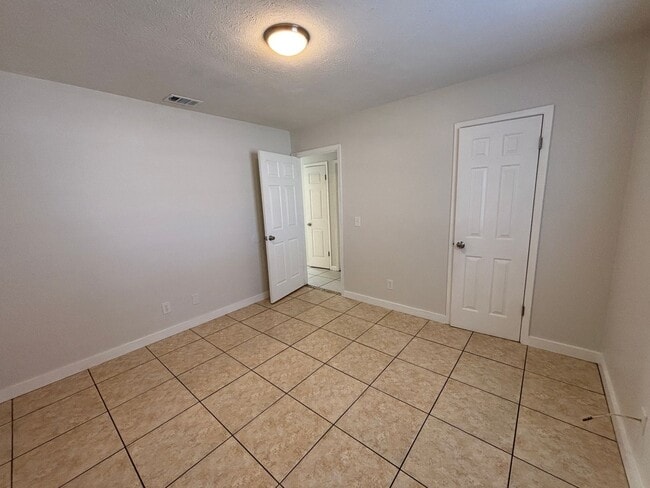 Building Photo - 1100 Frankford Ave