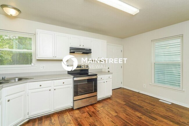 Building Photo - 3 Bedroom Pet-Friendly Home in Louisville,...