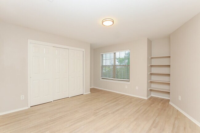 Building Photo - 19716 San Chisolm Dr