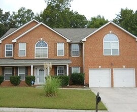 Building Photo - 5 Bedrooms 3baths Home For Rent
