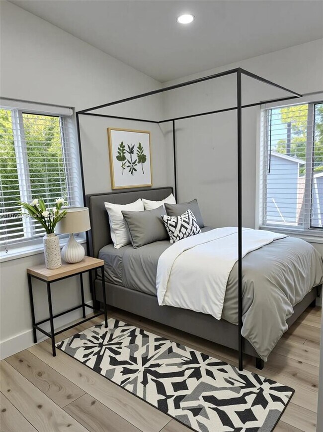 Building Photo - 16204 NE 18th Ct