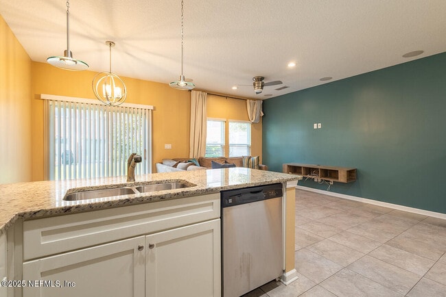 Building Photo - 9439 High Meadow Ln