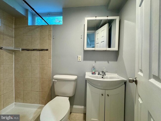 Building Photo - 7204 Glenridge Dr