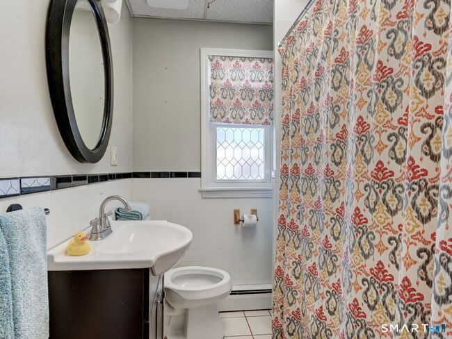 Building Photo - 176 New Litchfield St