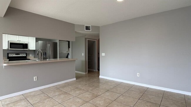 Building Photo - 211 Caribbean Dr