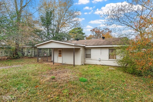 Building Photo - 3051 Amherst St