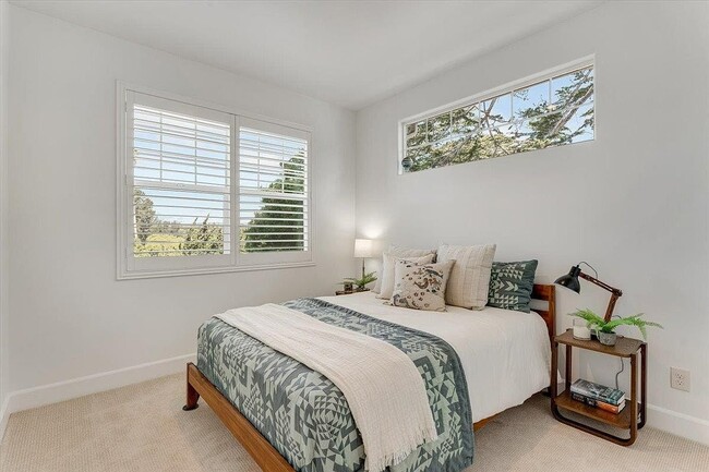 Building Photo - 513 Hill St