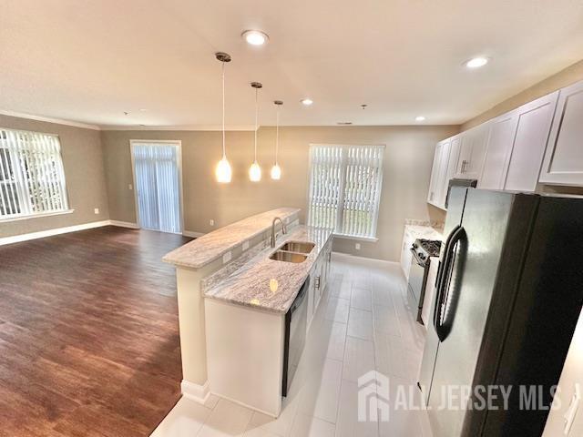 Building Photo - 6203 Fernandez Ct