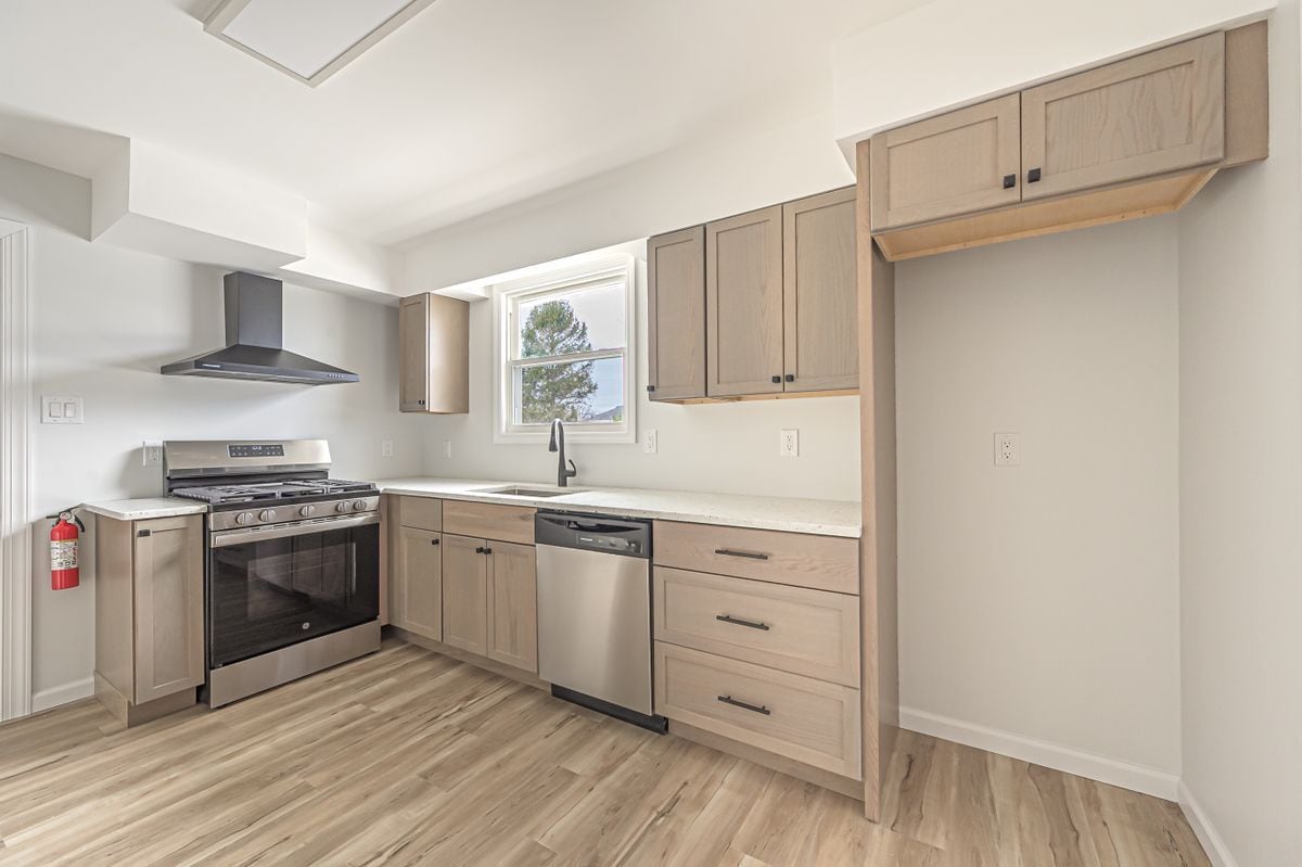 Building Photo - 2018 Horace J Bryant Jr Dr