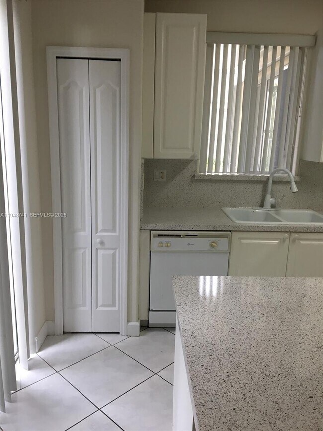 Building Photo - 11244 NW 54th Terrace