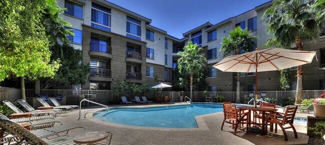 Building Photo - Charming 1-Bedroom 1-Bath Condo in Biltmore Area