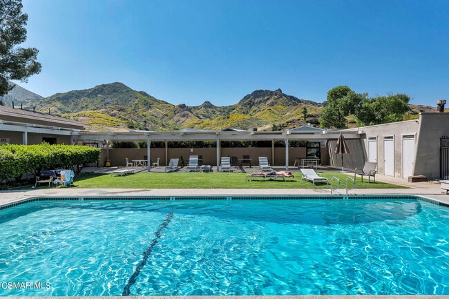 Building Photo - 30473 Mulholland Hwy