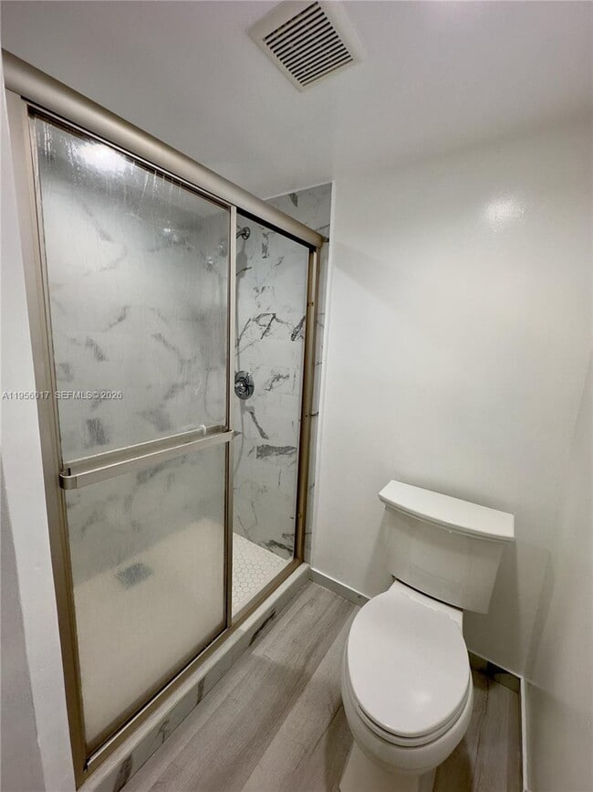 Building Photo - 1715 Whitehall Dr